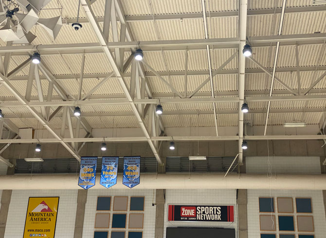 美國(guó)鹽湖城社區(qū)大學(xué)體育館